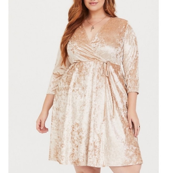 torrid Dresses & Skirts - Torrid Champagne Velvet Wrap Dress 4X